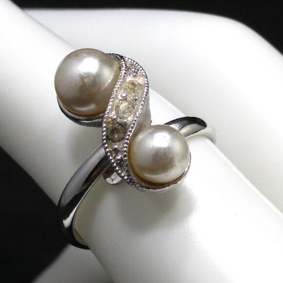Sarah Coventry "Dawn" Faux Pearl Ring, Silver Tone, 1970s - Picture 3 of 10